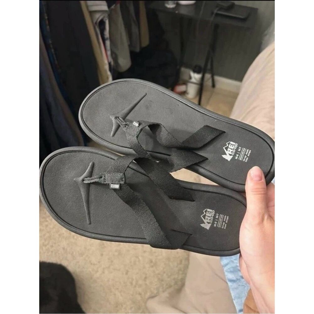 REI Co-op Recycled Strap Outdoor Flip-Flop Sandals